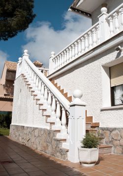 Trevlig klassisk pelare