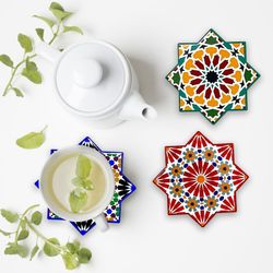 Posavasos hidraulico Medidas: 0,7 cm x 10 cm x 10,8 cm  Material: Ceramica Peso neto: 85 grs.
