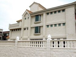 Klassisk Aten White Verniprens Auktion