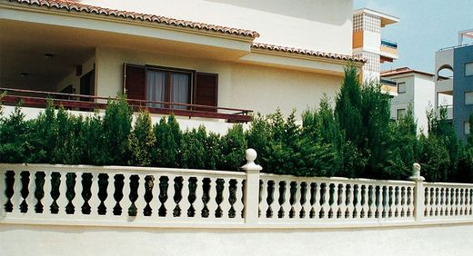 Classic Serpis White Verniprens Finish