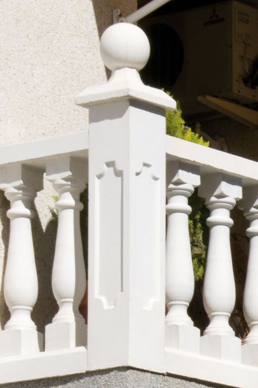 Classic Serpis White Verniprens Finish