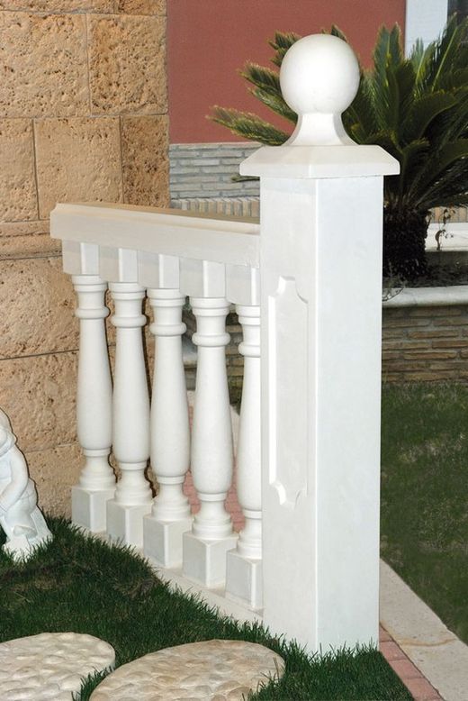 Klassisk Turia Vit Verniprens Finish