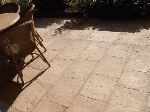 Amber Palace auction 5 x 42 x 50 cm Verniprens