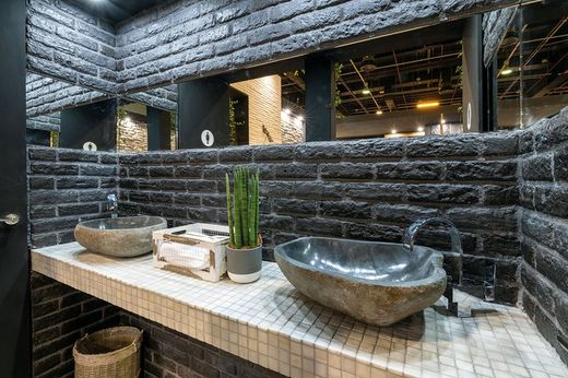 Płytki ścienne London Black 2x6,5x21cm Verniprens