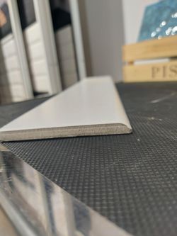 Keramiek mat witte plint 10x60 cm